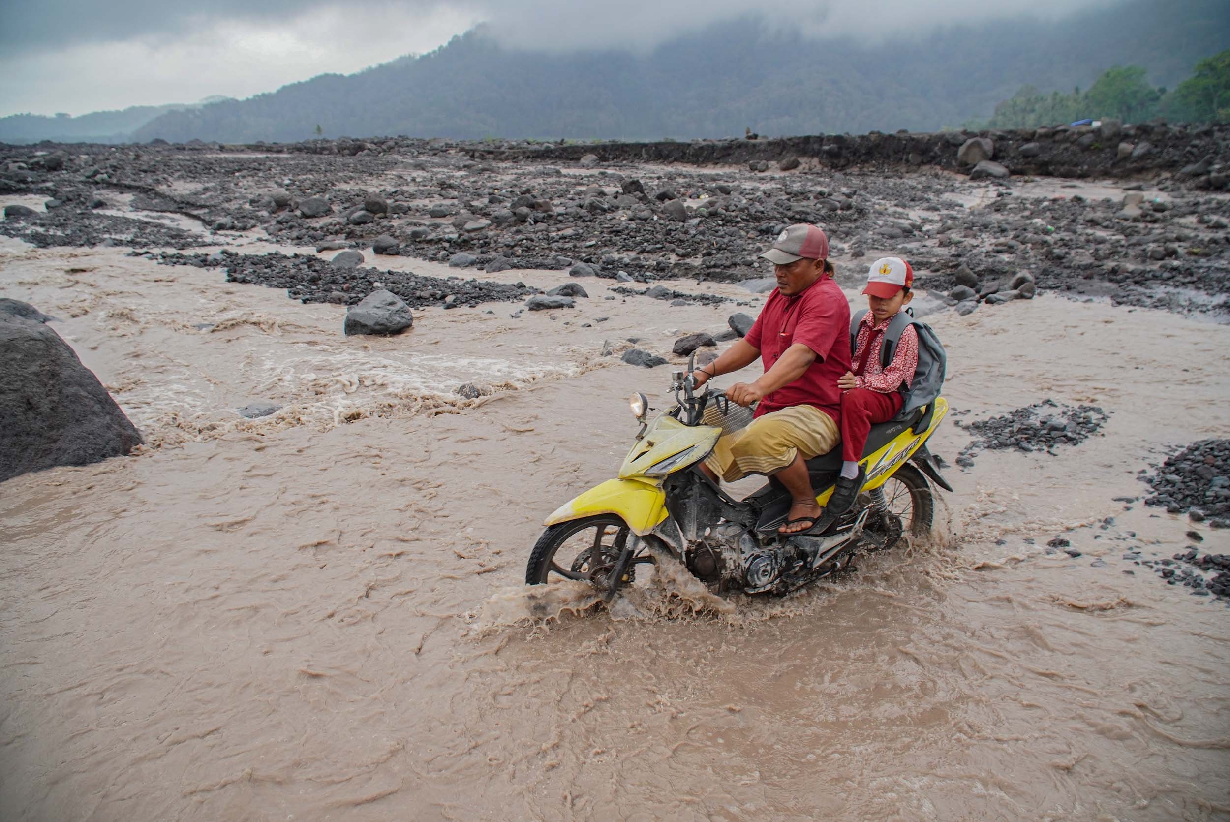 Waspada Risiko Banjir Lahar Hujan Gunung Semeru