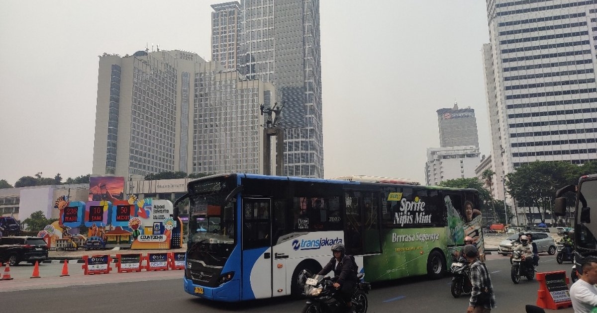 Demo di Bundaran HI, Delapan Rute Transjakarta Dialihkan hingga Tak Beroperasi