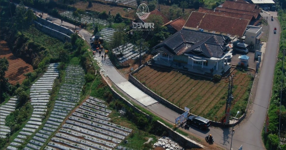 Mobile Batching Plant, Solusi Pemprov Jabar untuk Pembangunan Jalan Desa di Wilayah Terpencil