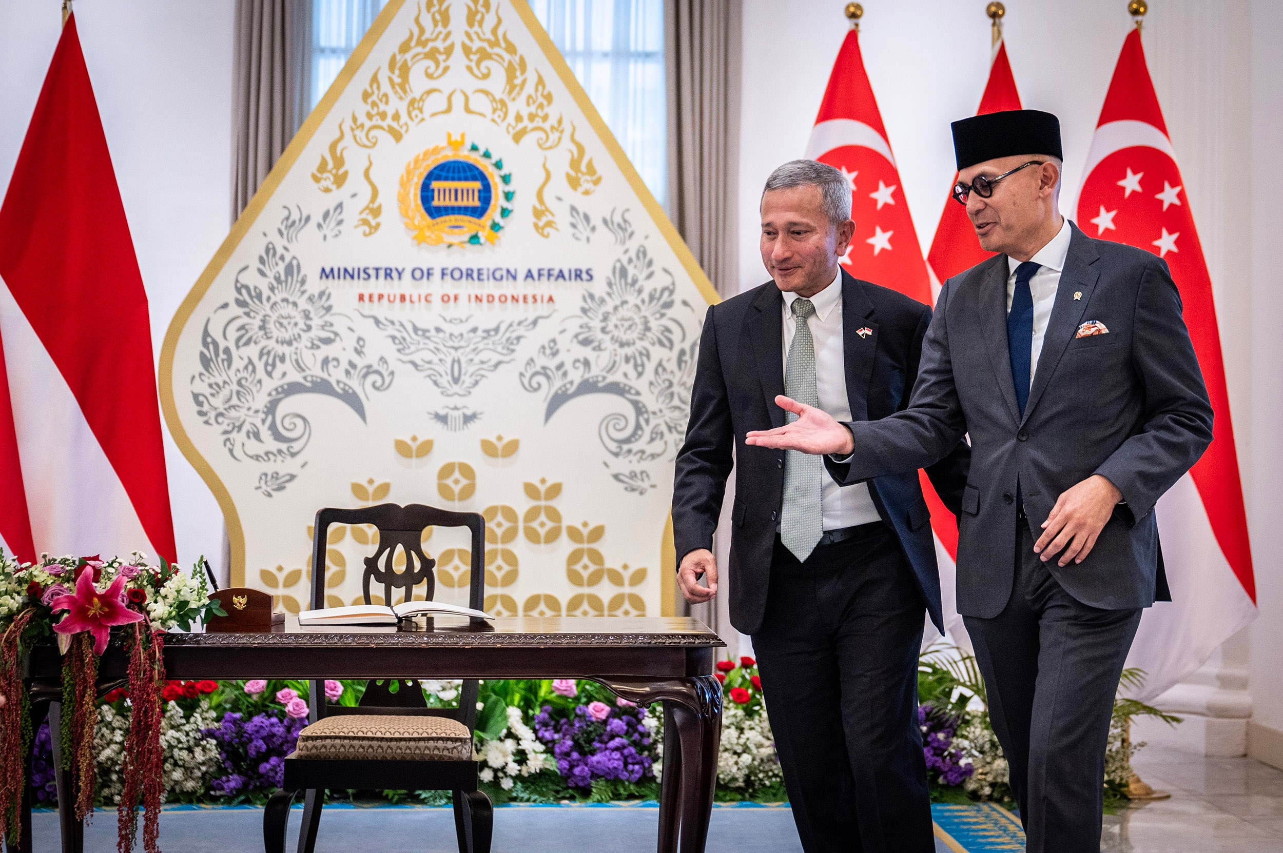 Pertemuan Bilateral Menlu Indonesia dengan Singapura