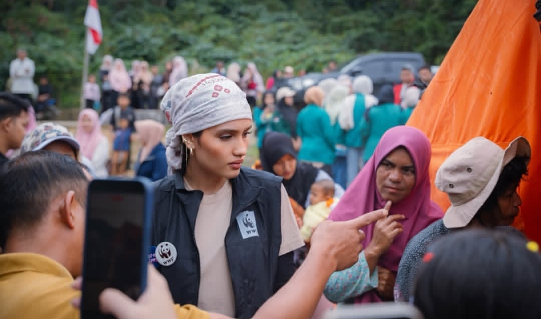Misi Kemanusiaan di Aceh, Cinta Laura Gandeng Luna Maya Galang Dana Rehabilitasi Desa