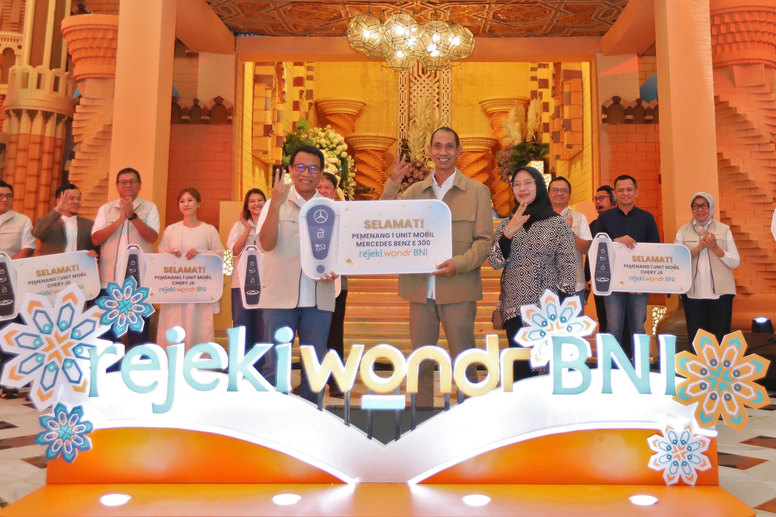BNI Bagikan Hadiah Undian Rejeki wondr Tahap II, Nasabah Raih Mercedes-Benz hingga Ratusan Gadget