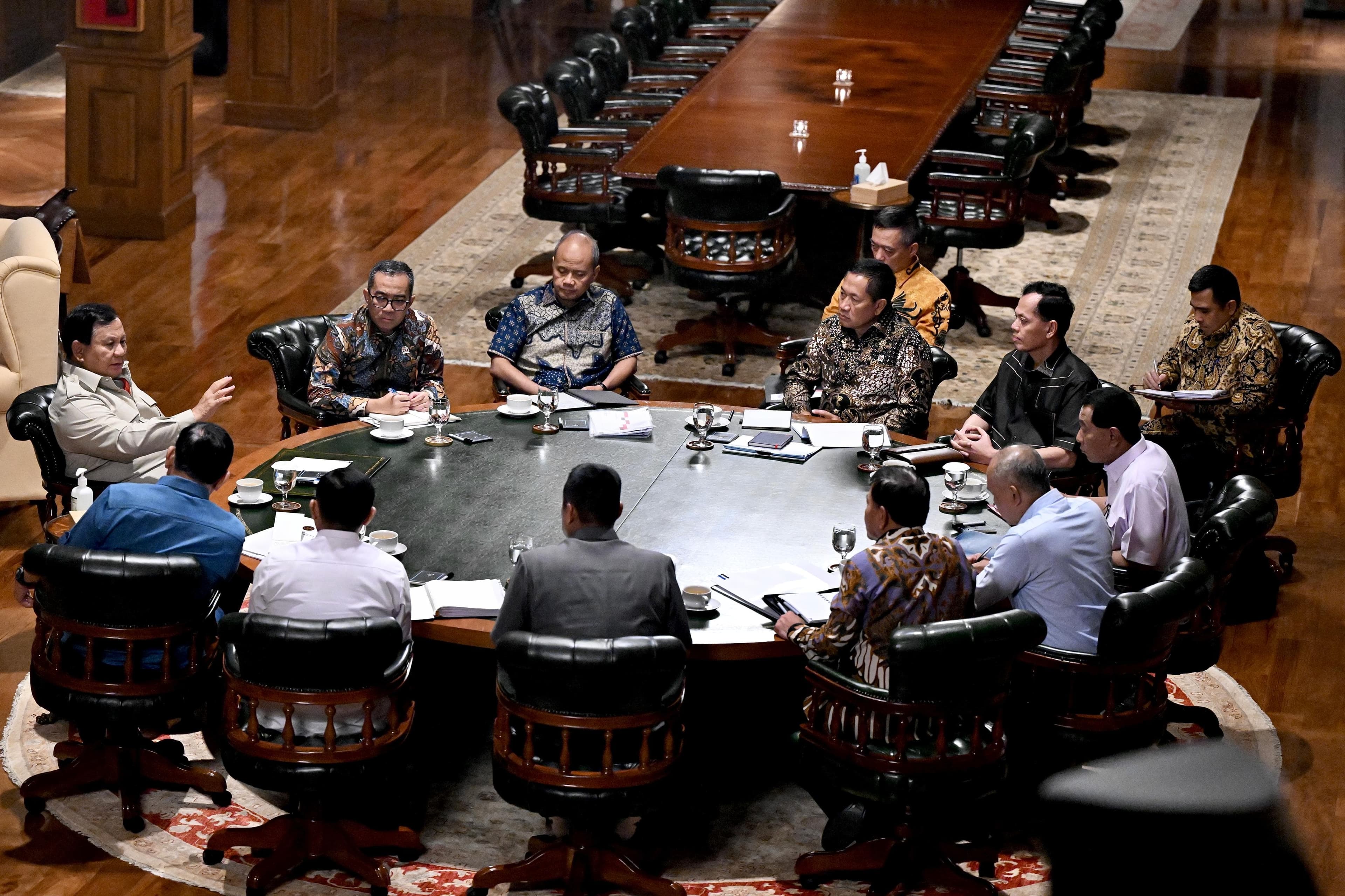 Presiden Prabowo Gelar Lima Rapat di Hambalang, Bahas Pendidikan hingga Kesiapan Mudik Lebaran