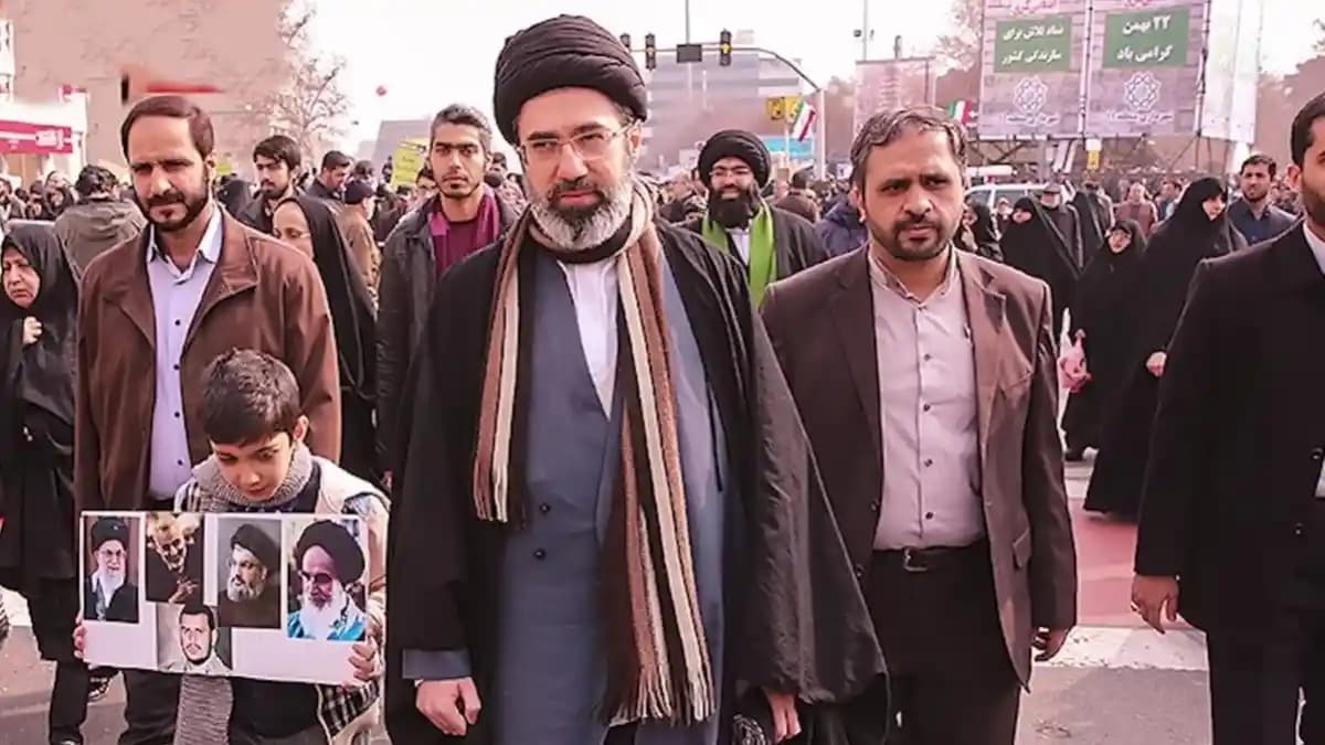 Menteri Pertahanan AS Pete Hegseth Sebut Mojtaba Khamenei Terluka dan Cacat