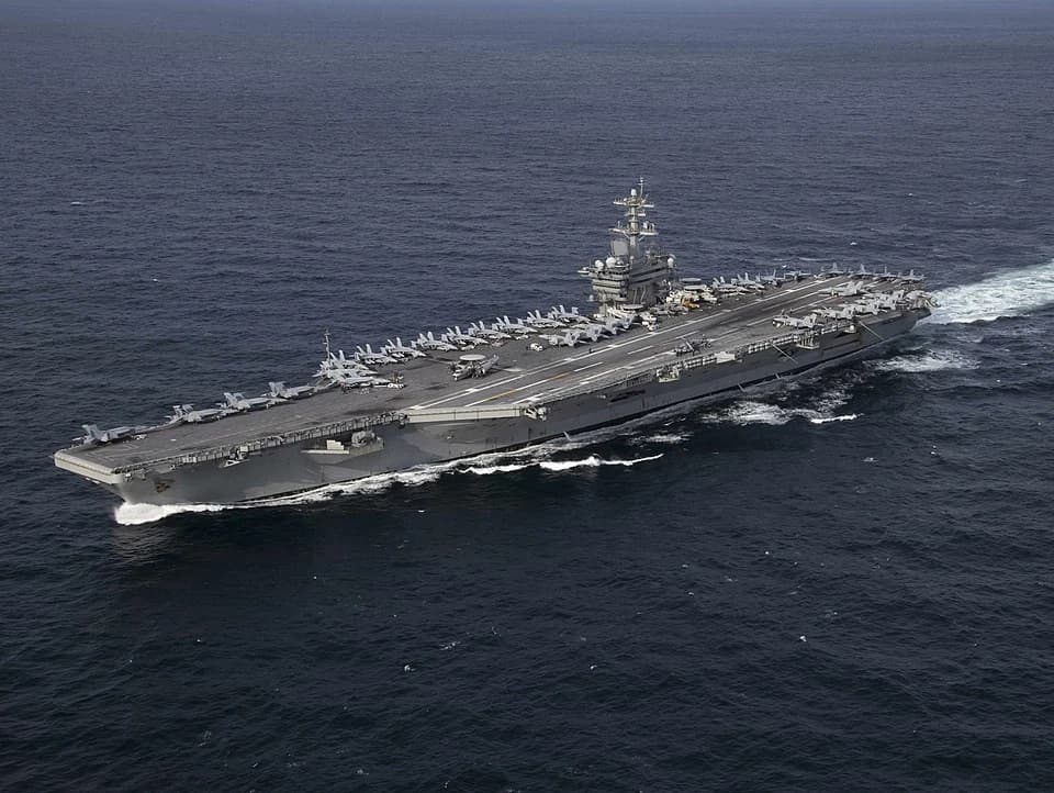 Iran Bantah Klaim Trump Angkatan Lautnya Sudah Dihabisi, Tantang Kapal AS Masuk Teluk Persia