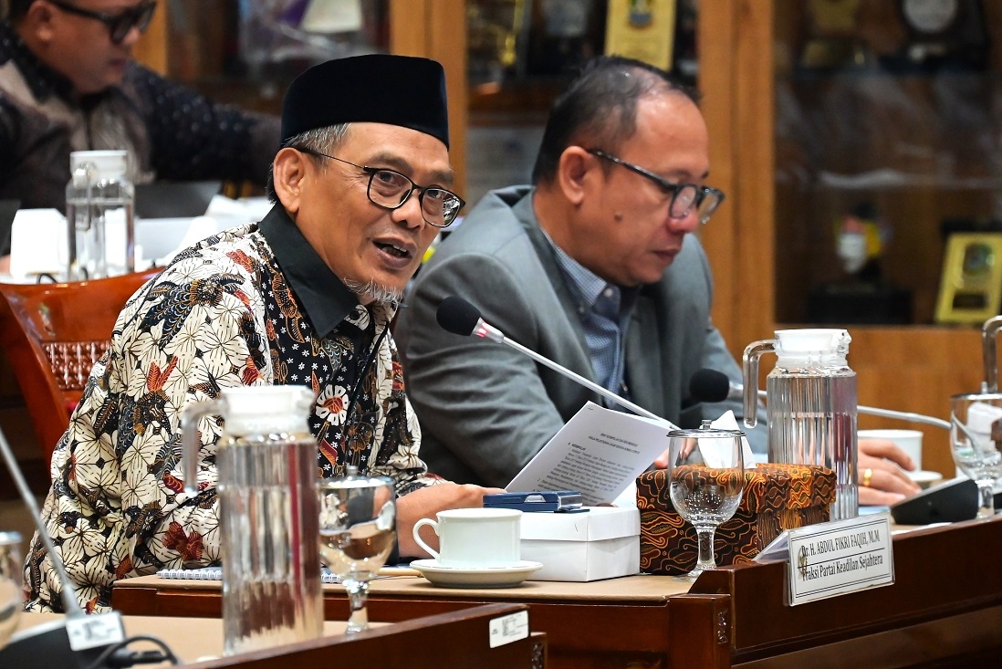 Segera Terbitkan Juknis Turunan Pembatasan Akses Media Sosial bagi Anak di Bawah Umur
