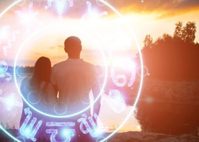 5 Ramalan Zodiak Cinta Paling Beruntung, Siap Jatuh Hati atau Makin Lengket!