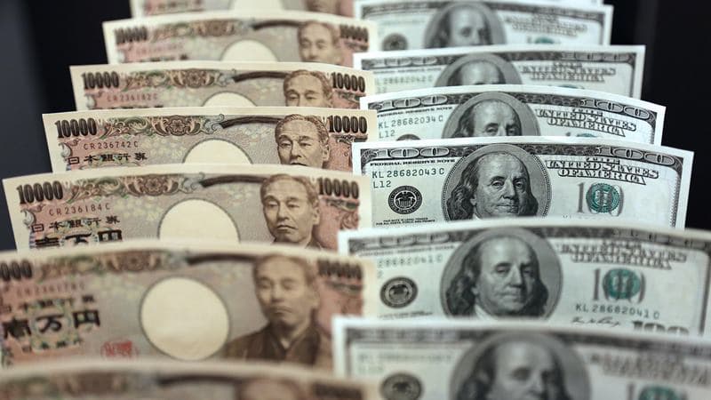 Yen Tertekan, Dolar AS Menguat di Tengah Konflik Timur Tengah