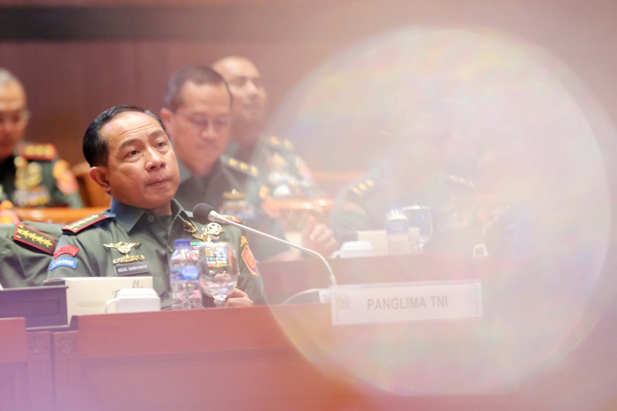 Panglima TNI Beri Kenaikan Pangkat Luar Biasa dan Santunan Ahli Waris Prajurit yang Gugur di Lebanon