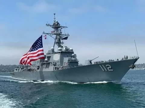 Gagal Blokade Selat Hormuz, Ini yang Terjadi pada Dua Kapal AS