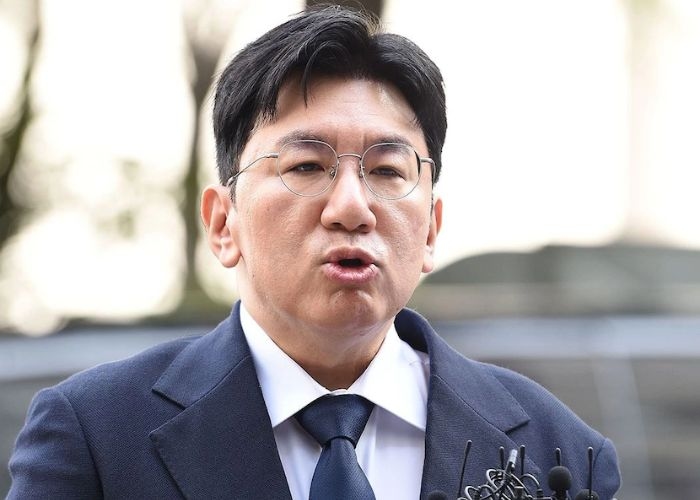 Pendiri HYBE Bang Si Hyuk Terancam Ditahan, Polisi Ajukan Surat Perintah Penangkapan