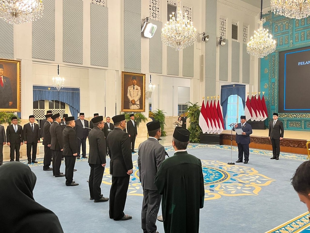Presiden Prabowo Lantik 6 Pejabat Baru, Hasan Nasbi dan Abdul Kadir Karding Masuk Lagi ke Kabinet Merah Putih