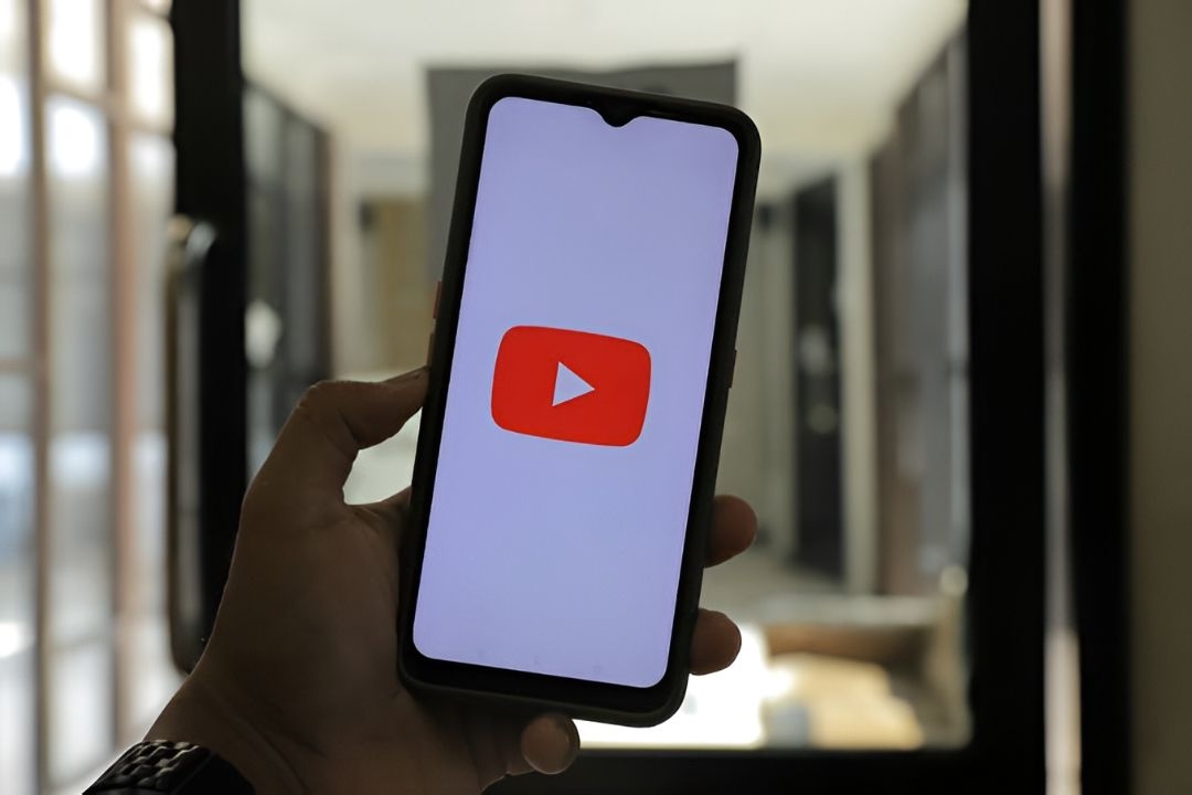 YouTube Uji Fitur AI 'Tanya YouTube', Pencarian Jadi Lebih Interaktif