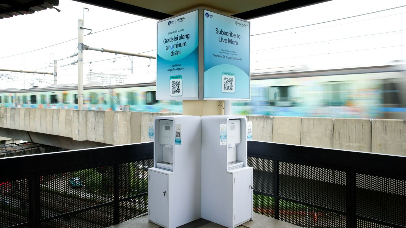 MODENA Perluas Akses Air Bersih, Sudah Salurkan 1 Juta Liter di Ruang Publik