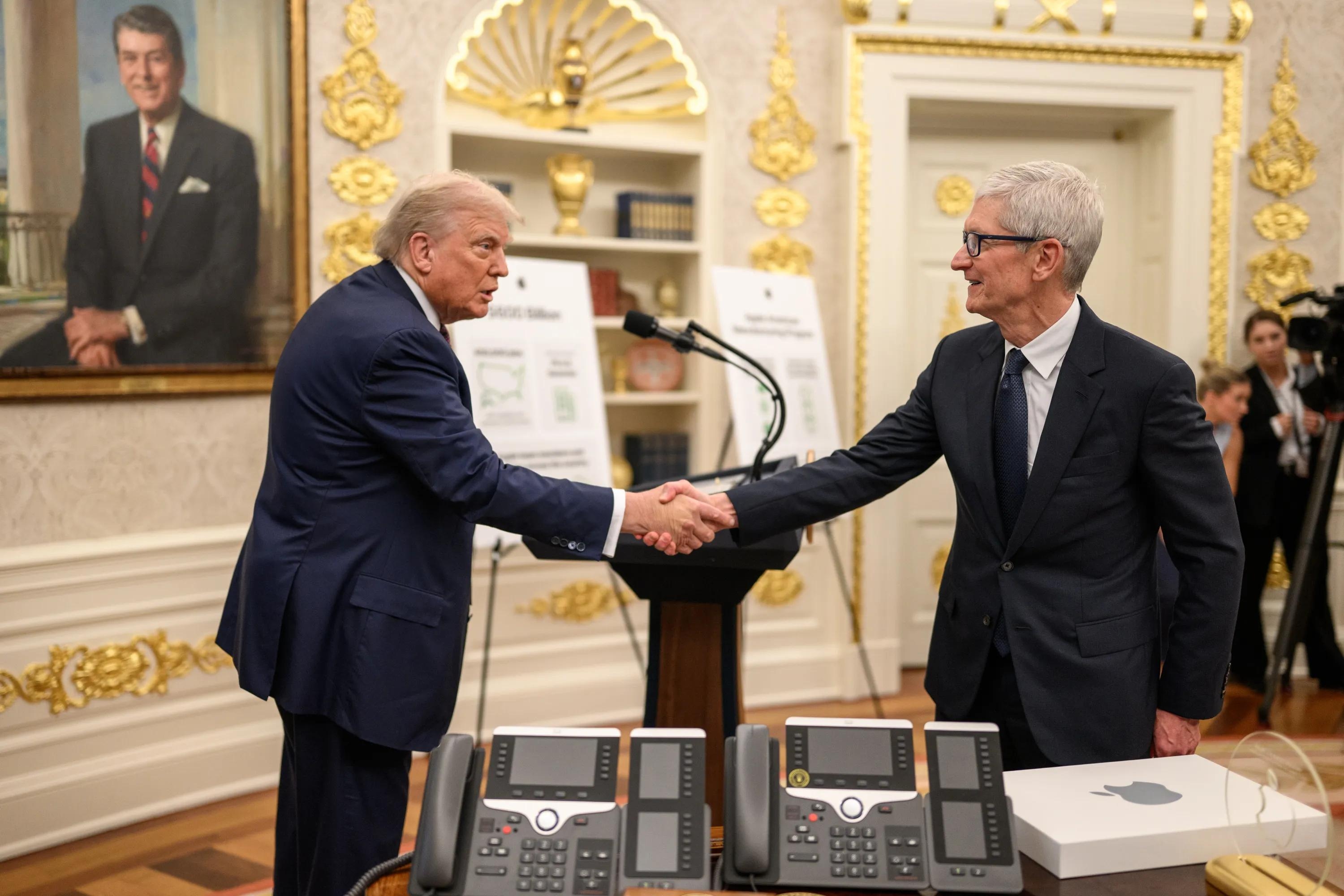 Trump Siapkan Kunjungan ke China, Tim Cook Masuk Daftar CEO Undangan