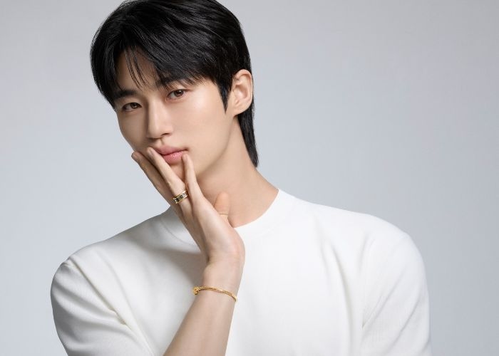 Byeon Woo Seok Resmi Jadi Duta Baru BVLGARI, Visualnya Dipuji Elegan