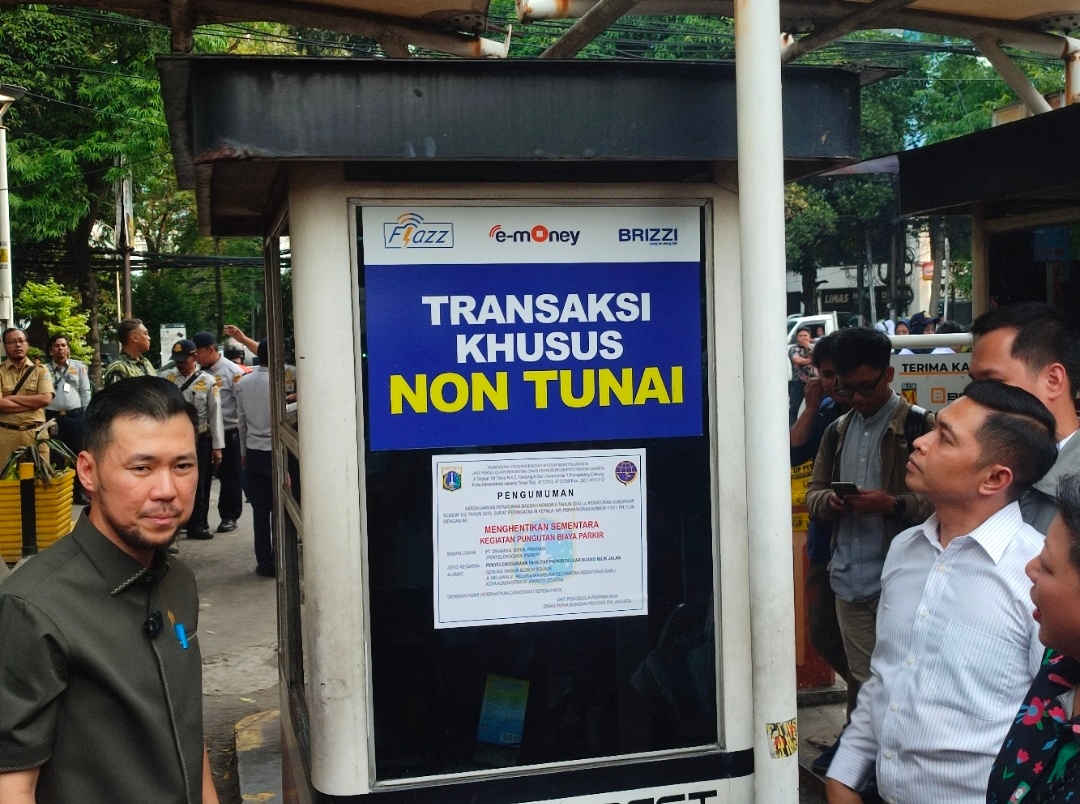 Diduga Tak Kantongi Izin, Operator Parkir 'Best Parking' di Blok M Square Disegel