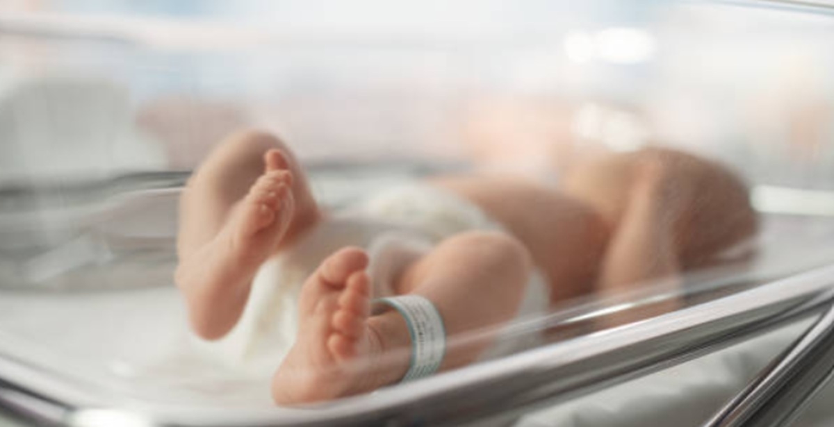 Cara Mengukur Suhu yang Pas untuk Memandikan Bayi Agar Aman