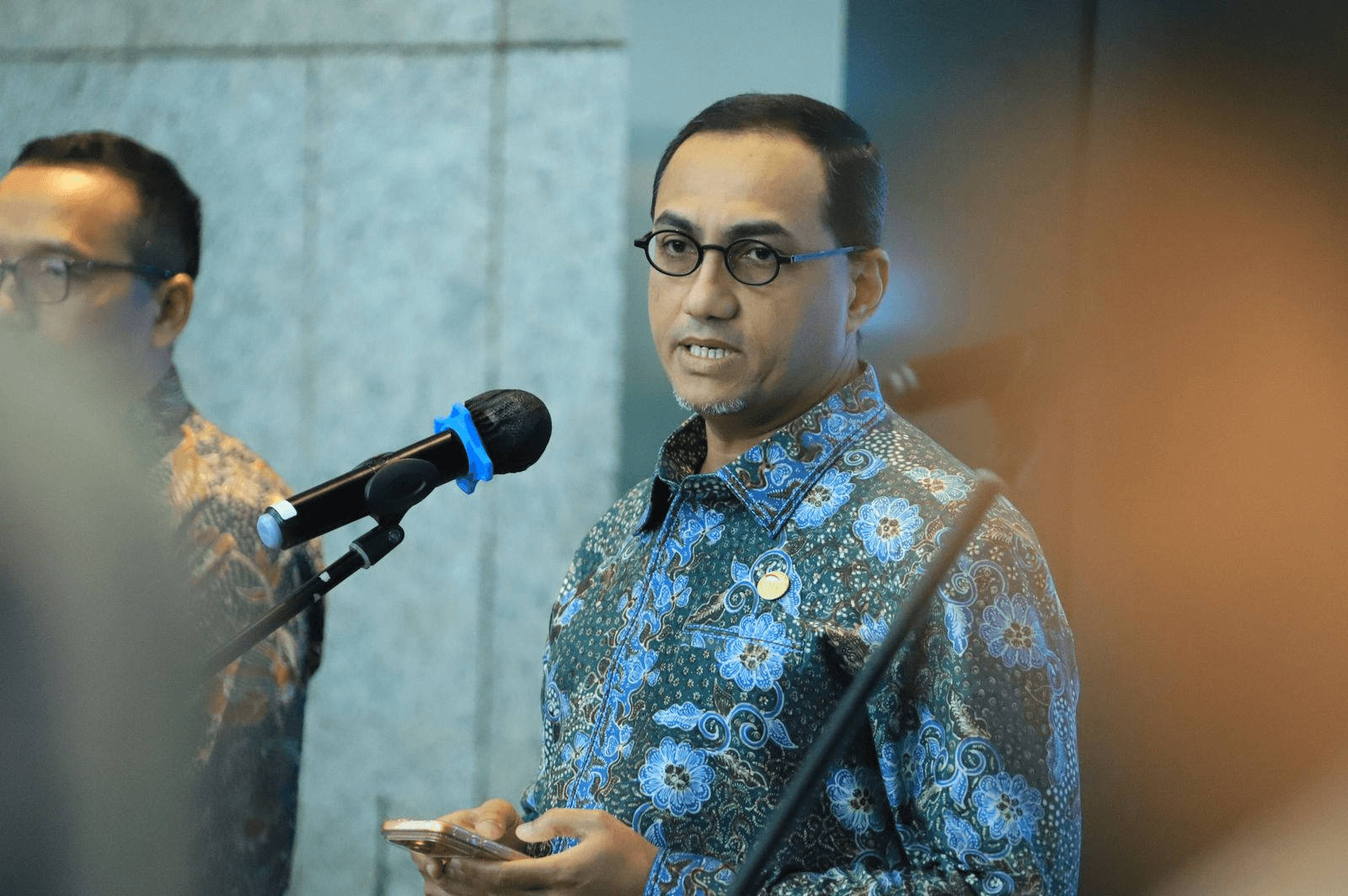 OJK: BI, Kemenkeu, dan Danantara Jadi Pemegang Saham Perdana BEI