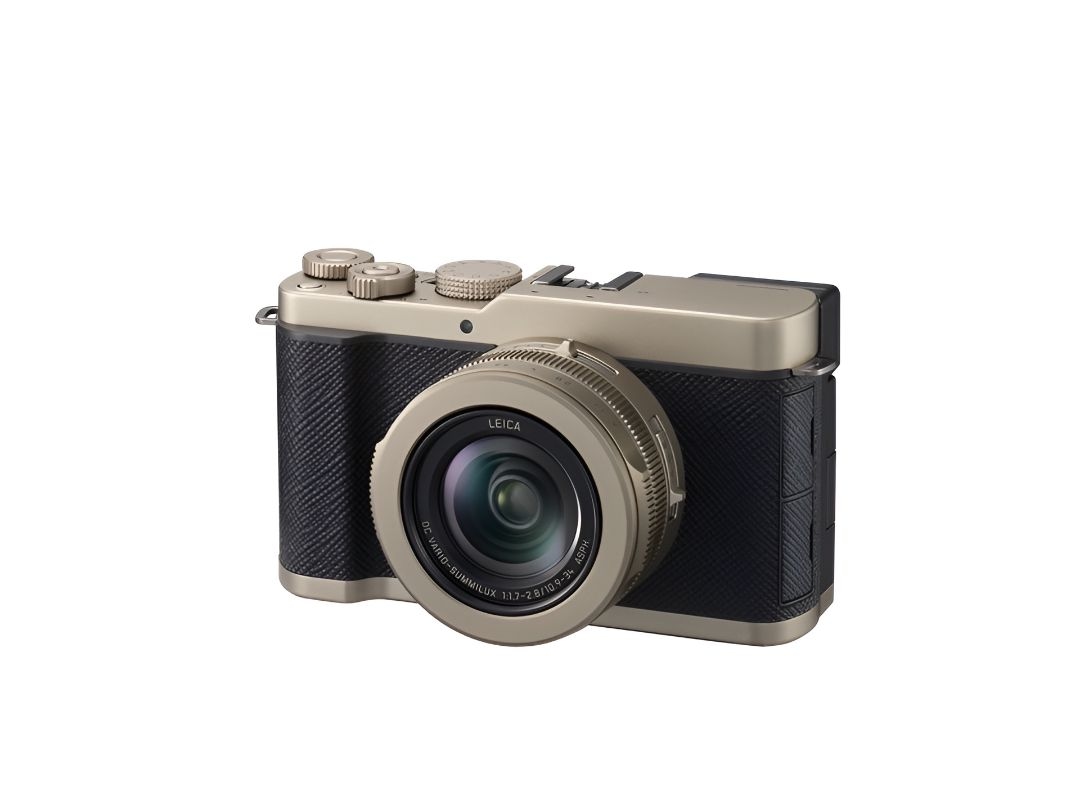Panasonic Lumix L10 Resmi Meluncur, Kamera Compact Premium Bergaya Klasik