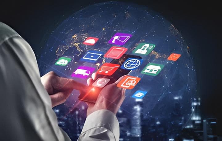 Menkomdigi Minta Platform Digital Buka Sistem Moderasi Konten di Indonesia
