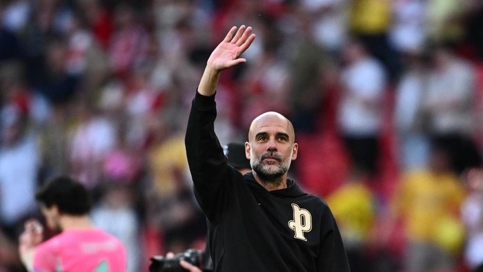 Pep Guardiola Resmi Tinggalkan Man City, Diabadikan Jadi Nama Tribun Utara Stadion Etihad