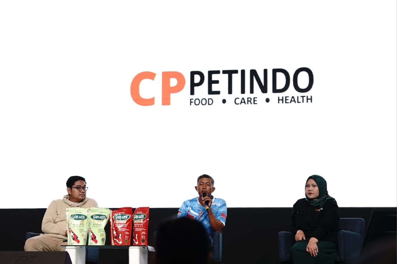 SANKOI Ungkap Rahasia Kombinasi Pakan agar Ikan Koi Cepat Besar dan Warnanya Maksimal