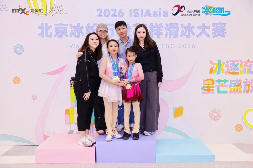 Dua Atlet Muda Indonesia Raih Tiga Gelar Juara dan Promosikan Budaya Nusantara pada Kejuaraan Figure Skating Internasional di Beijing