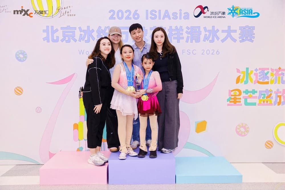 Dua Atlet Muda Indonesia Raih Tiga Gelar Juara dan Promosikan Budaya Nusantara pada Kejuaraan Figure Skating Internasional di Beijing