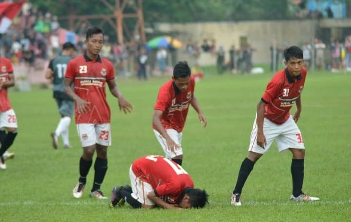 Sujud Syukur saat Mencetak Goal dalam Sepak Bola, Apakah Dapat Pahala?