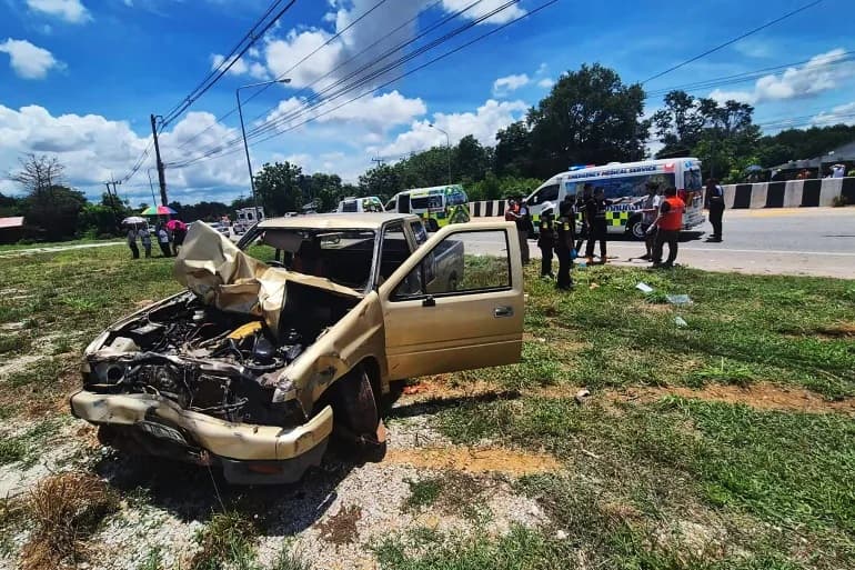 Bocah Menabrak Rombongan Biksu, 8 Tewas, Puluhan Luka-Luka