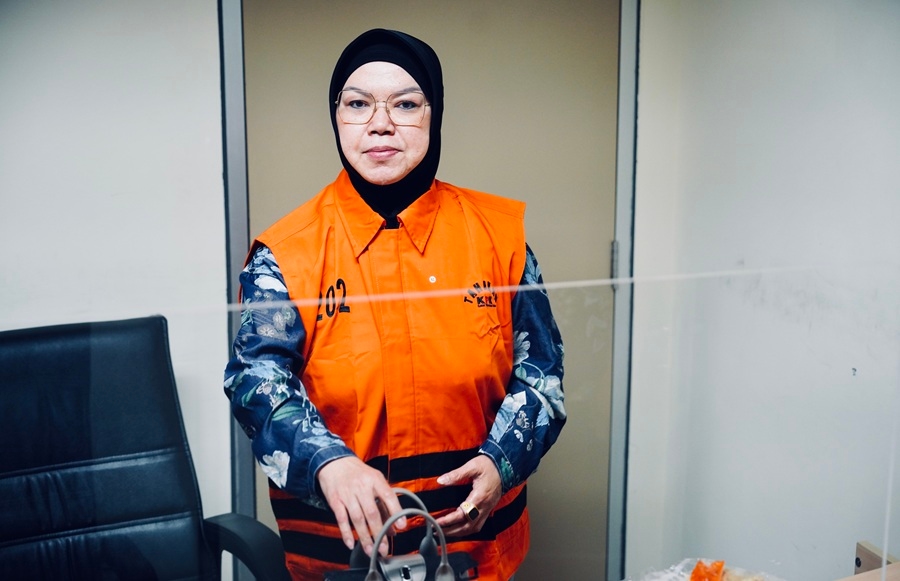 Jadi Tersangka Pemerasan, Bupati Sukoharjo Etik Suryani Lanjutkan Tradisi Setoran Era Suami