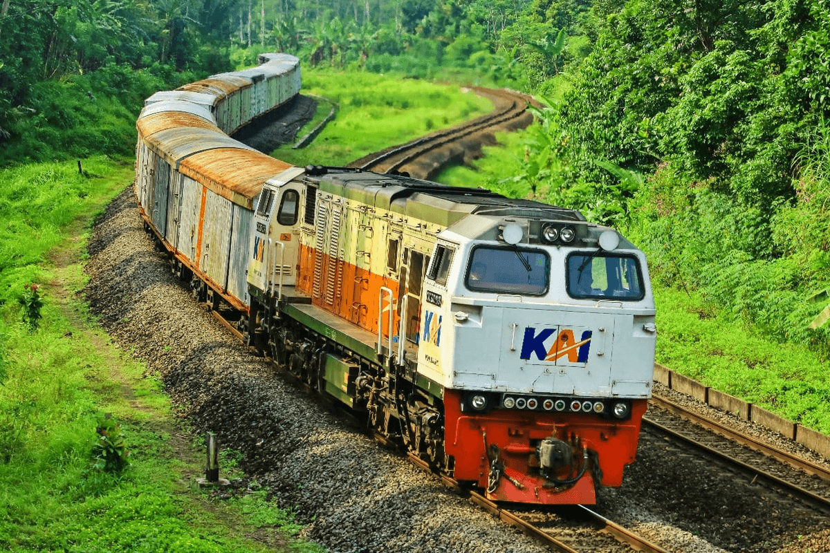 Distribusi Pupuk Lewat Kereta Capai 10.050 Ton di Semester I 2026