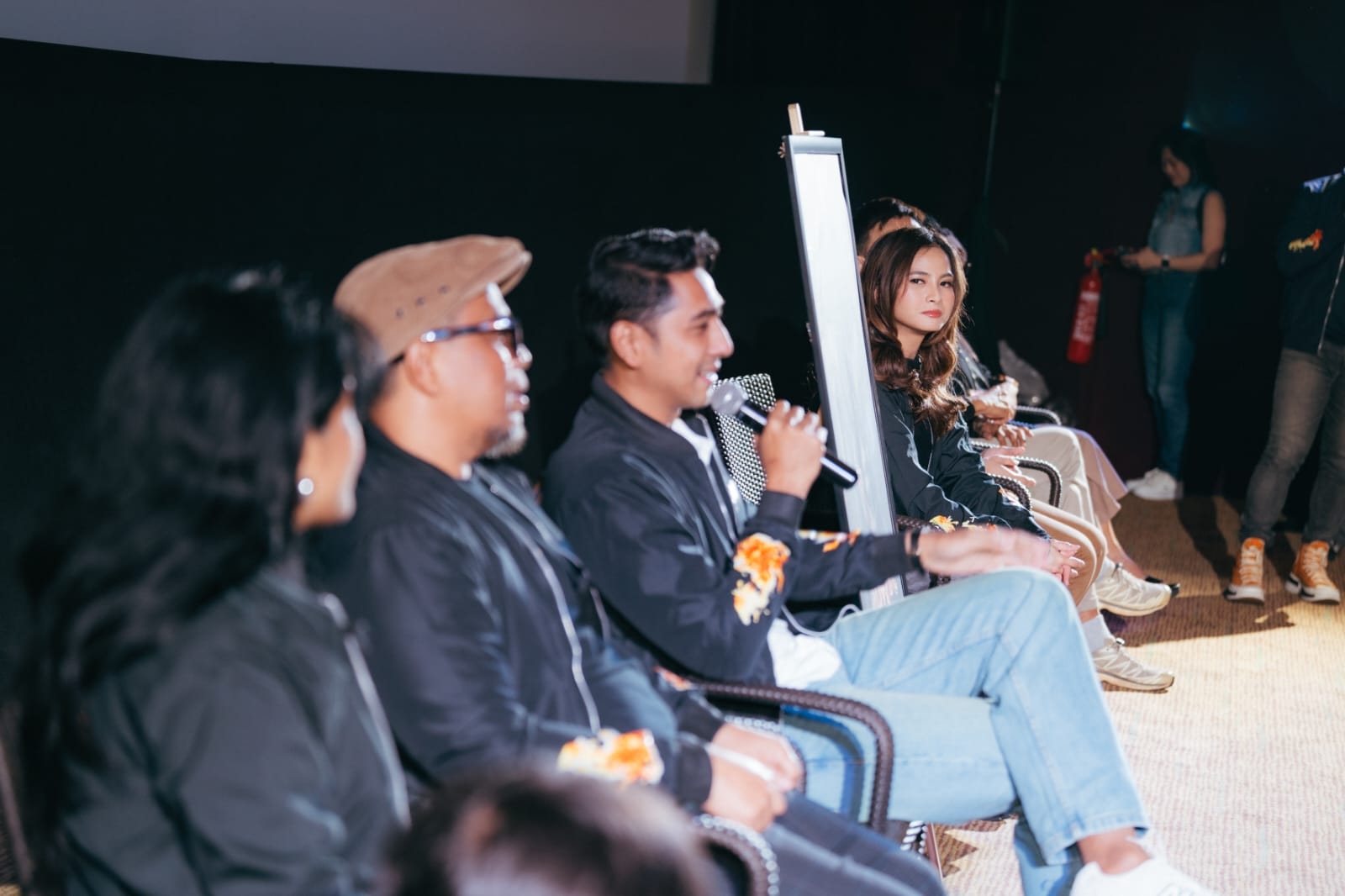Usung Teror Spiritual, Trailer Film Munafik: Melawan Iblis Sajikan Perjuangan Arya Saloka Melawan Kegelapan