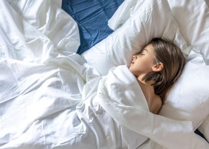 Kenapa Malam Hari Justru Banyak Pikiran? Ini Penyebab dan Cara Mengatasinya