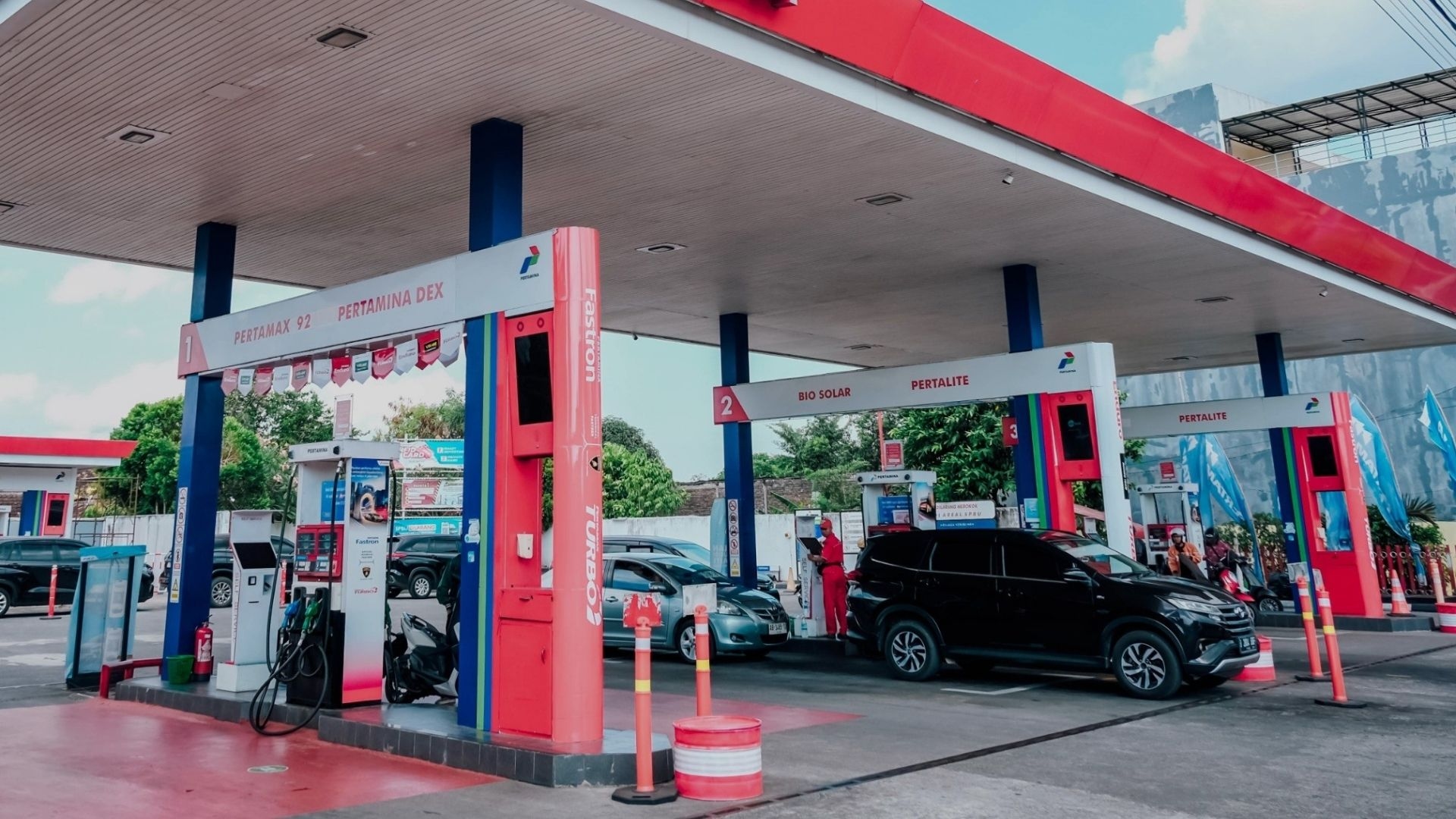 Pertamina Pastikan Pasokan BBM di Makassar Terus Berjalan