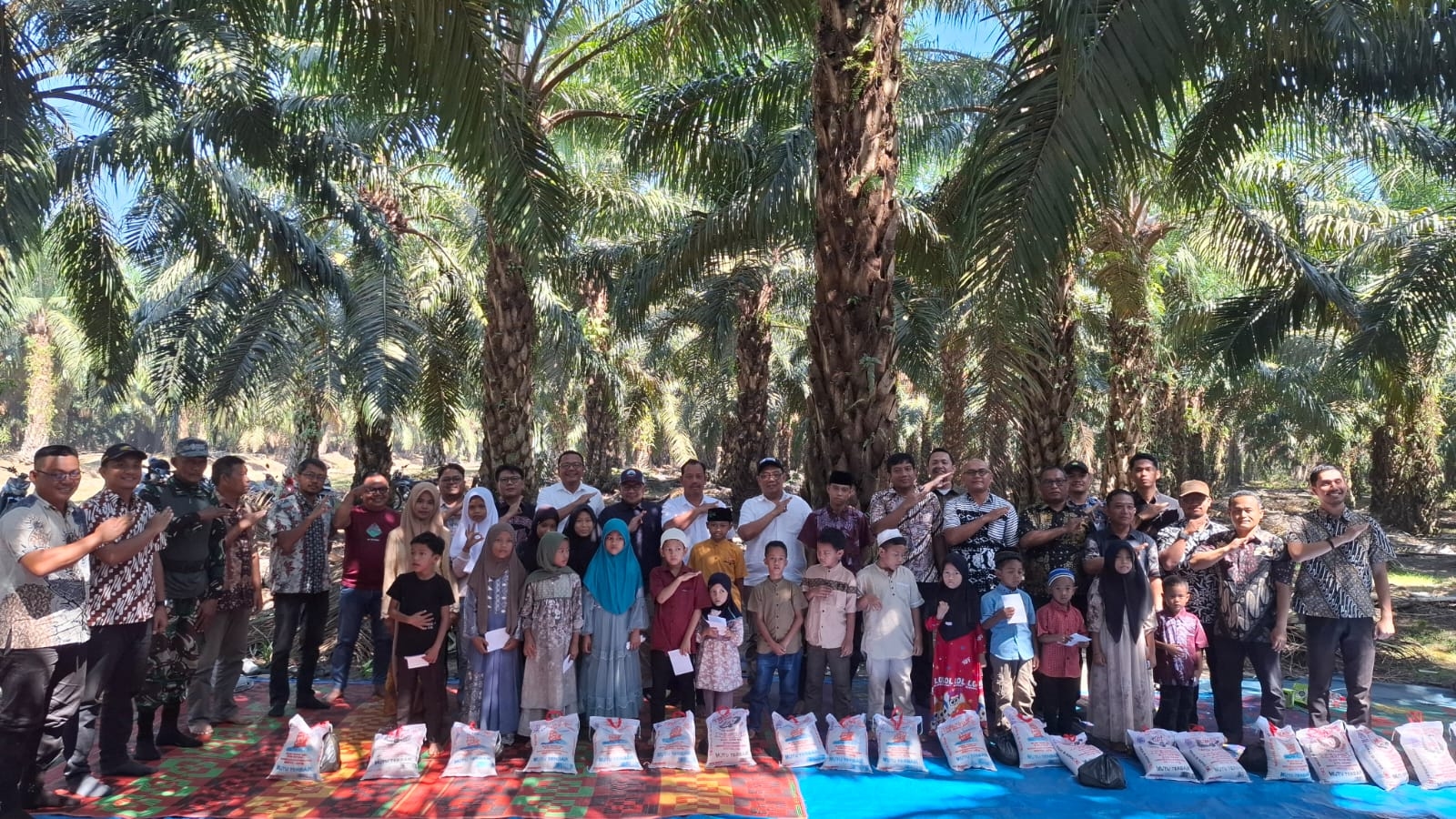 PTPN IV Salurkan TJSL Rp762 Juta untuk Warga Padang Lawas