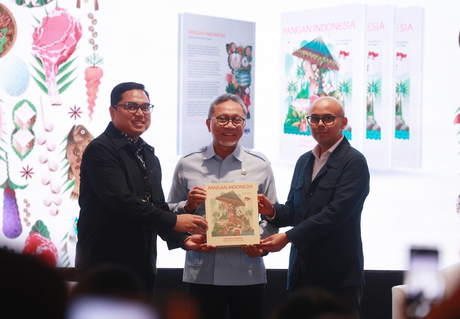 Bukan Cuma Beras! Zulkifli Hasan dan Dirgayuza Bedah Pentingnya Gizi Protein Lewat Buku Pangan Indonesia di IdeaFest 2026