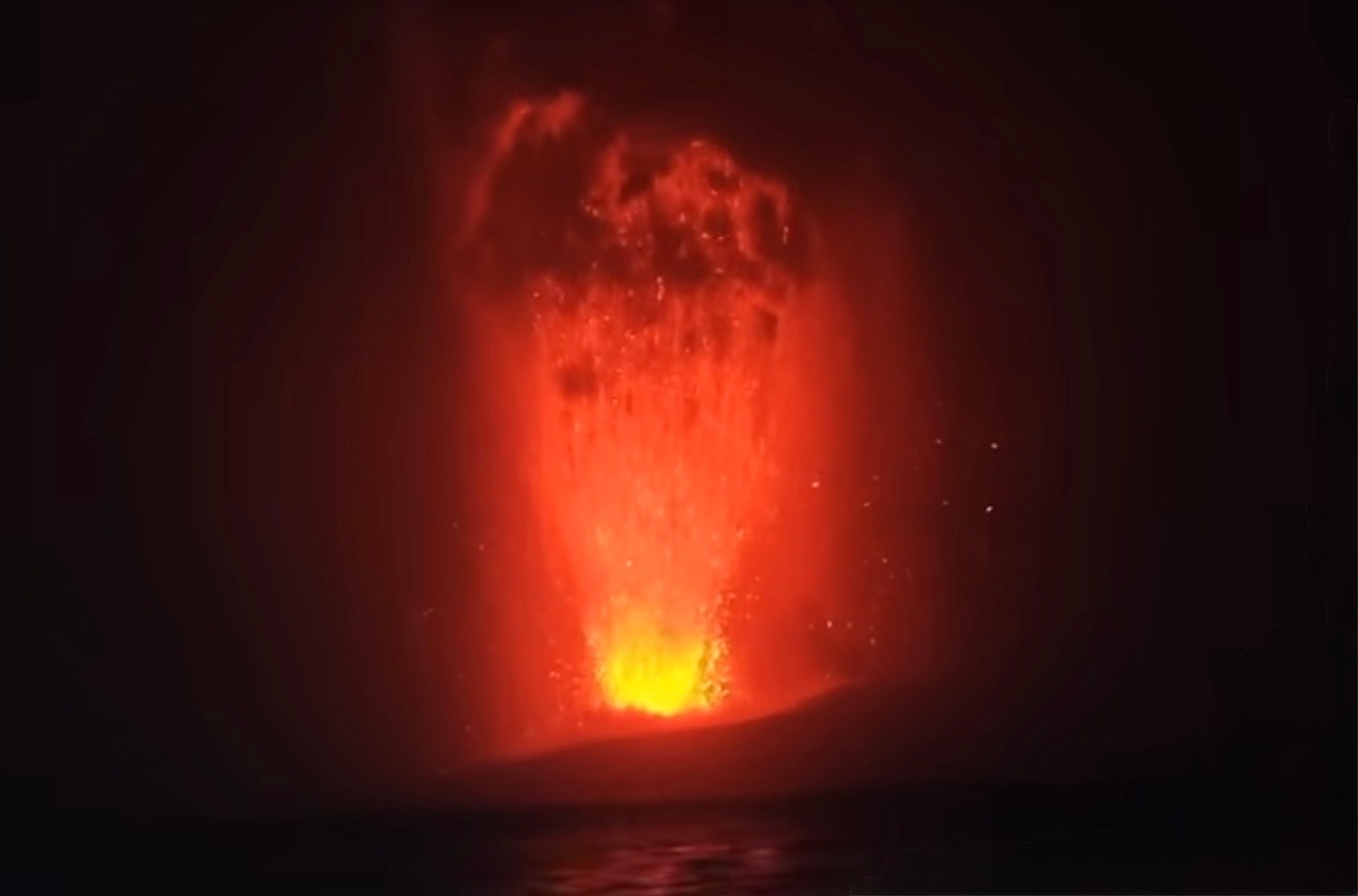 Anak Krakatau Kembali Erupsi, CCTV Rusak Diterjang Material Vulkanik