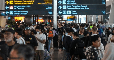 Pemerintah Siapkan Alternatif Sejumlah Bandara Yang Tertutup Abu Vulkanik Anak Krakatau