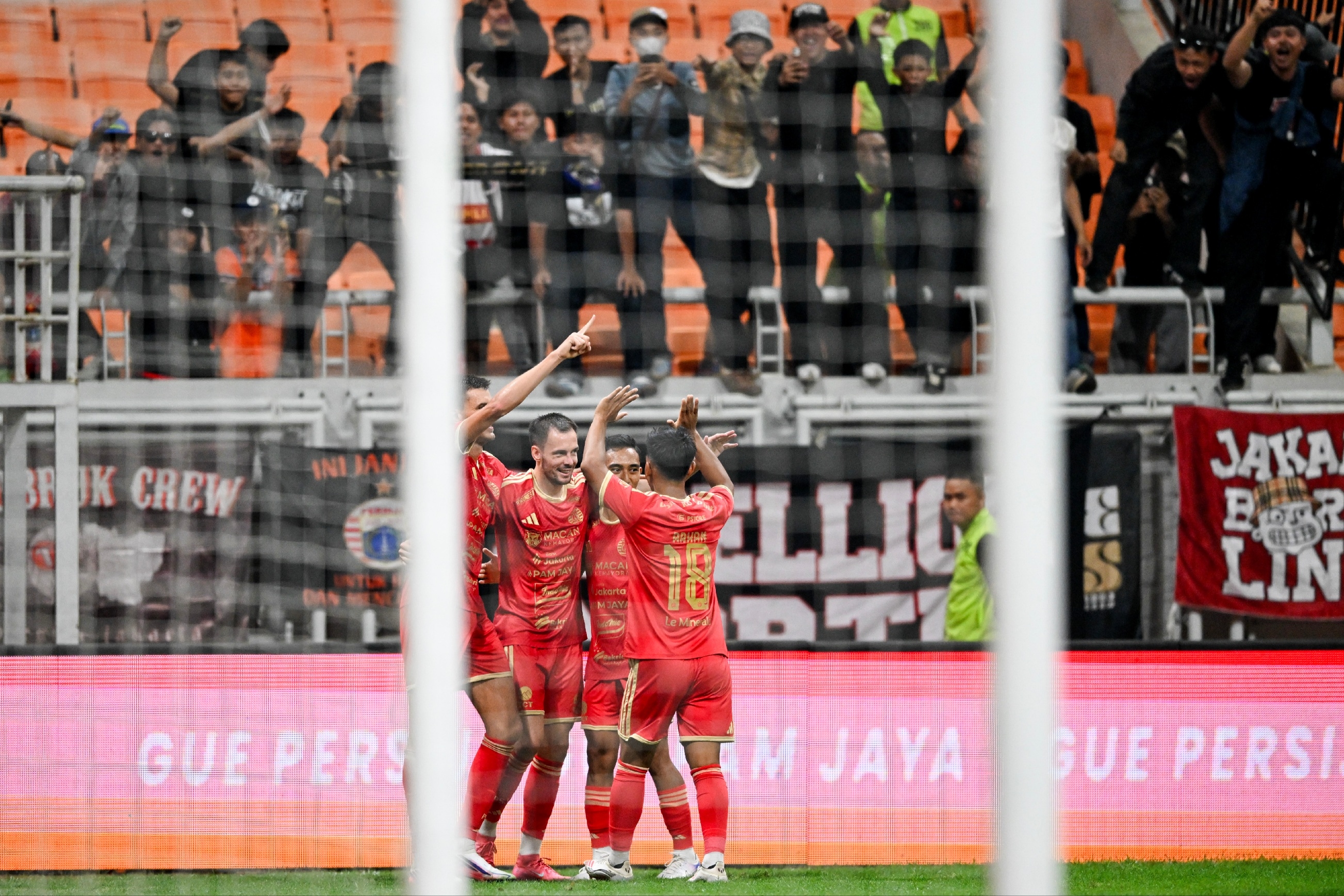 Tersedia 60 Ribu Lembar Tiket Laga Persija vs Persib: Hanya untuk Ber KTP Jakarta!