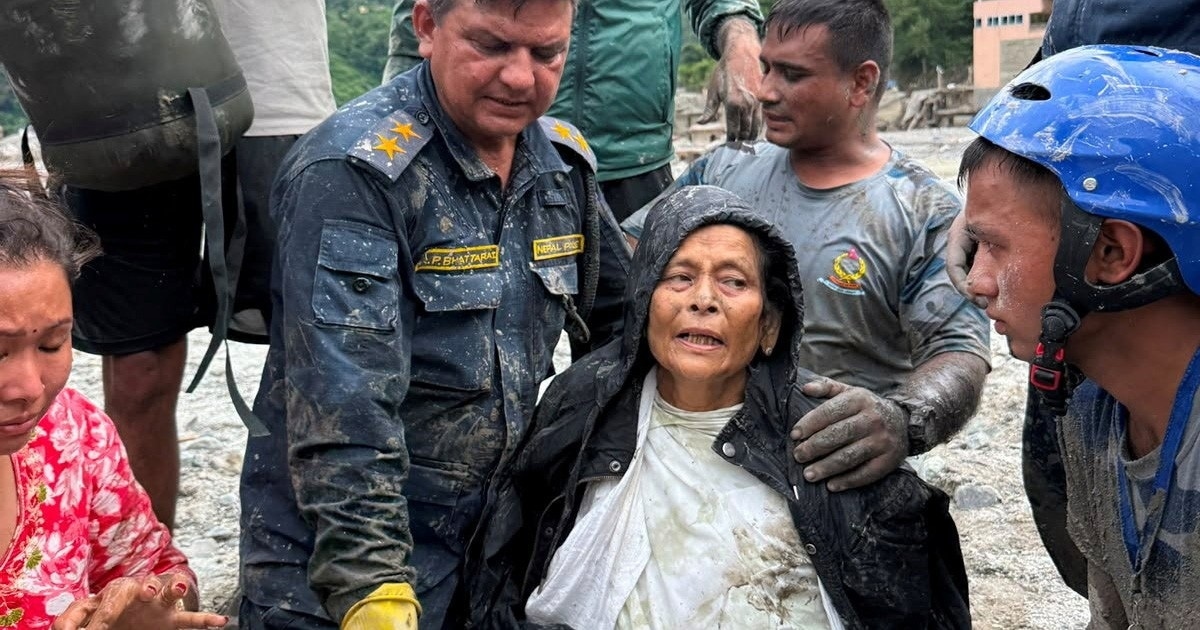Dikira Tewas dalam Banjir Nepal, Nenek 70-an Ditemukan Hidup Setelah 10 Hari Tertimbun Reruntuhan