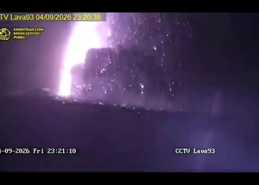 Gunung Anak Krakatau Masih Erupsi, Tercatat 77 Kali Gempa Hybrid