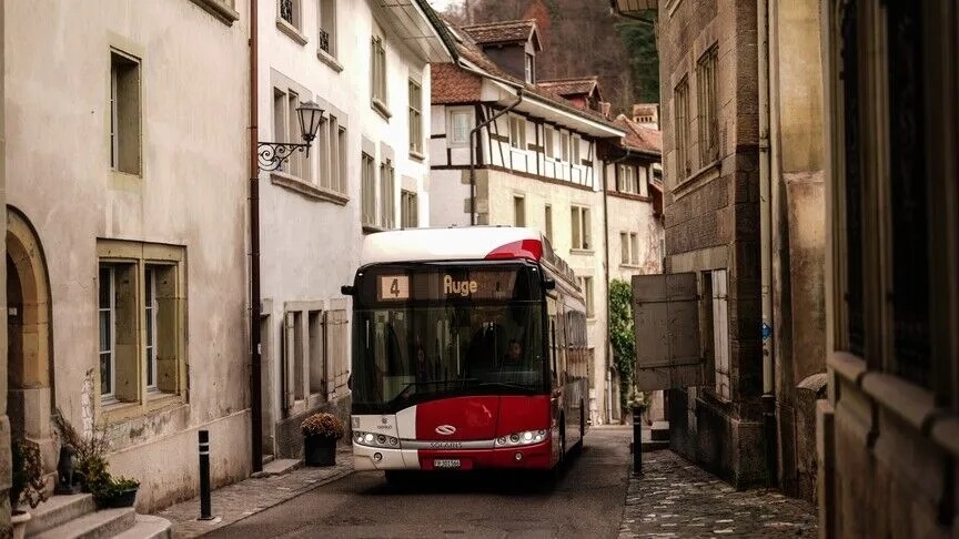 Bus Wisata Kecelakaan di Swiss, Sejumlah Penumpang Tewas dan Terluka