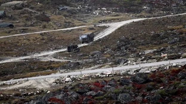 Warga India Panik, China Diduga Perluas Aktivitas di Perbatasan Himalaya