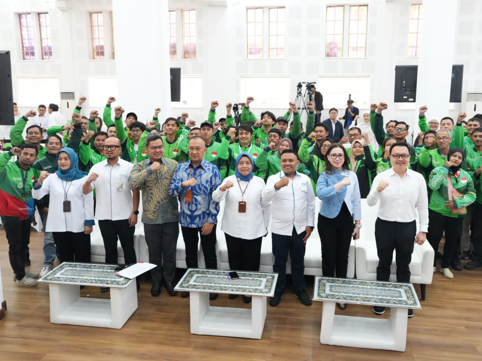 Kemenko PM Perkuat Perlindungan Sosial dan Pemberdayaan Pengemudi Ojol Tuli