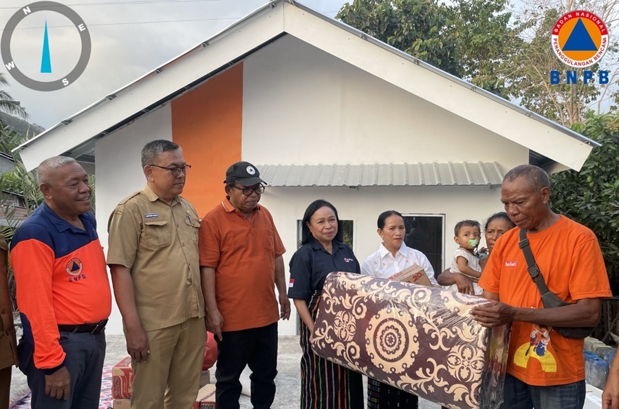 Teruji Tahan Gempa, BNPB Serahkan Huntara untuk Warga Terdampak Bencana NTT