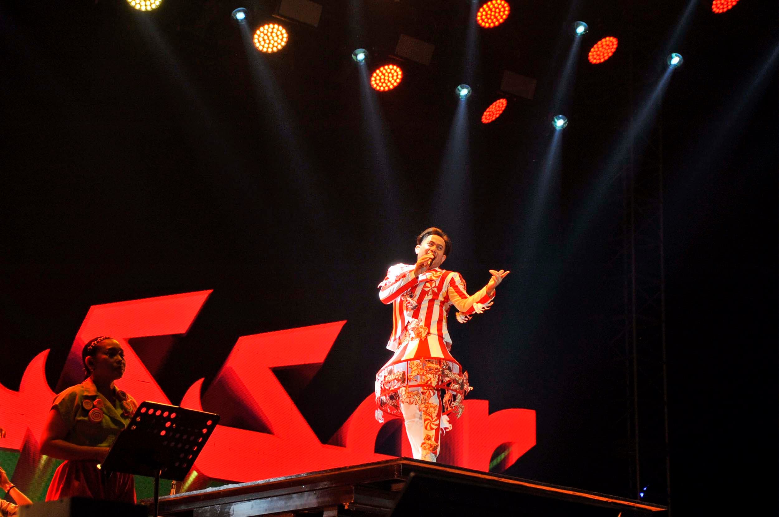 Penampilan King Nassar saat tampil memukau dalam pergelaran Pestapora 2026 di JIExpo Kemayoran, Jakarta, Jumat (25/9/2026). AKURAT.CO/Sopian