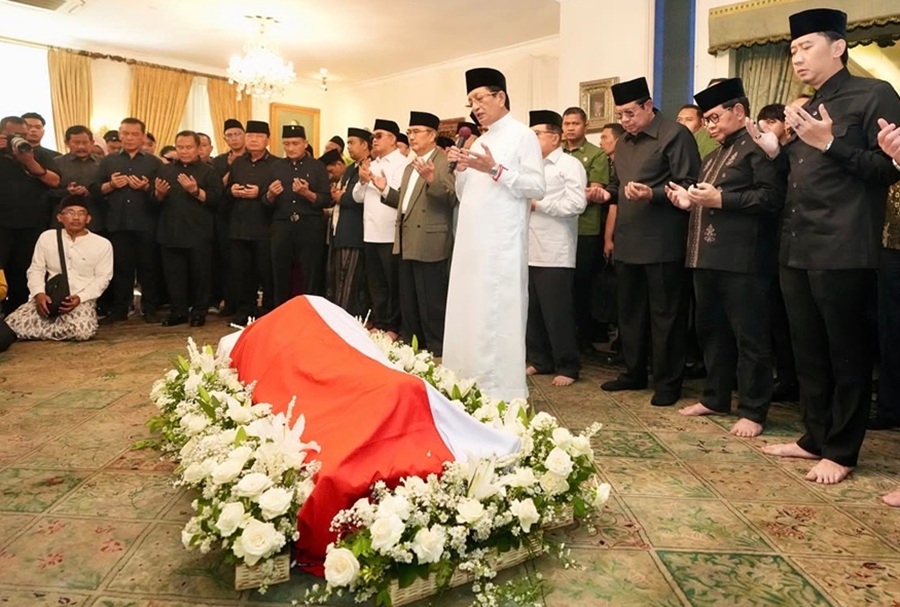 Menag Pimpin Salat Jenazah, Rano Karno Sampaikan Pesan Haru Keluarga untuk Guruh Soekarnoputra