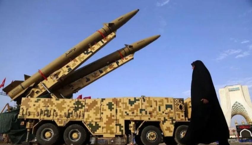 Setelah 'Dibisiki' Komandan CENTCOM, Trump Pertimbangkan Lanjutkan Operasi Militer Besar ke Iran